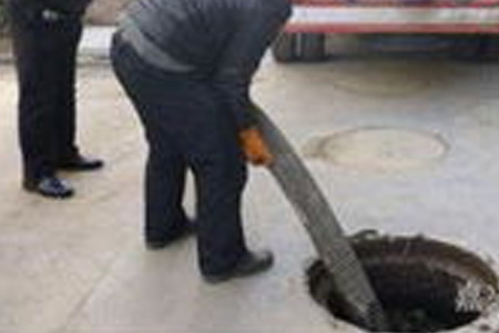 伊犁哈萨克自治州特克斯喀拉托海抽泥浆疏通管道